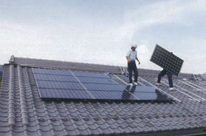 太陽光パネル設置で屋根上作業を安全に遂行するのに効果的なヤネロップ